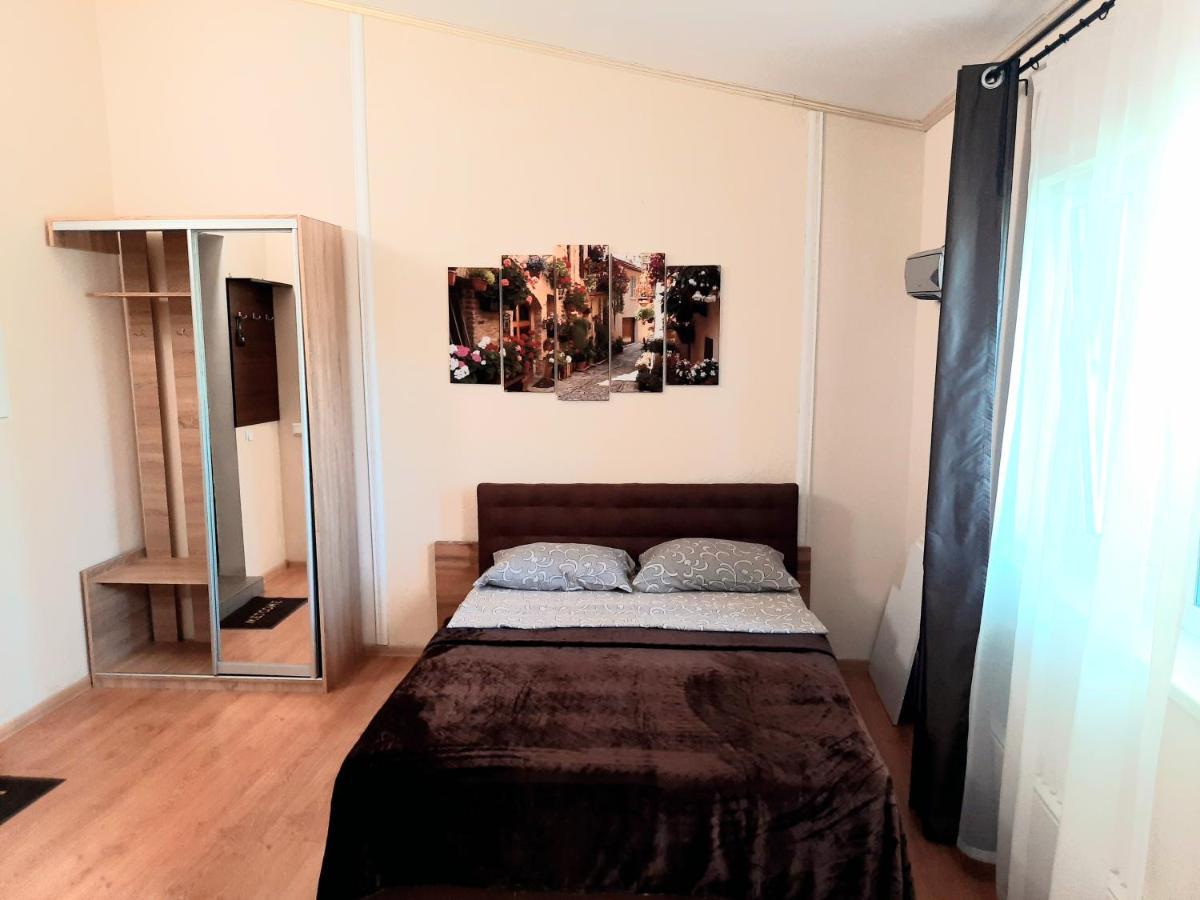 איוונו-פרנקיבסק Studio Apartments In Center New 5 Floor Без Ліфту מראה חיצוני תמונה