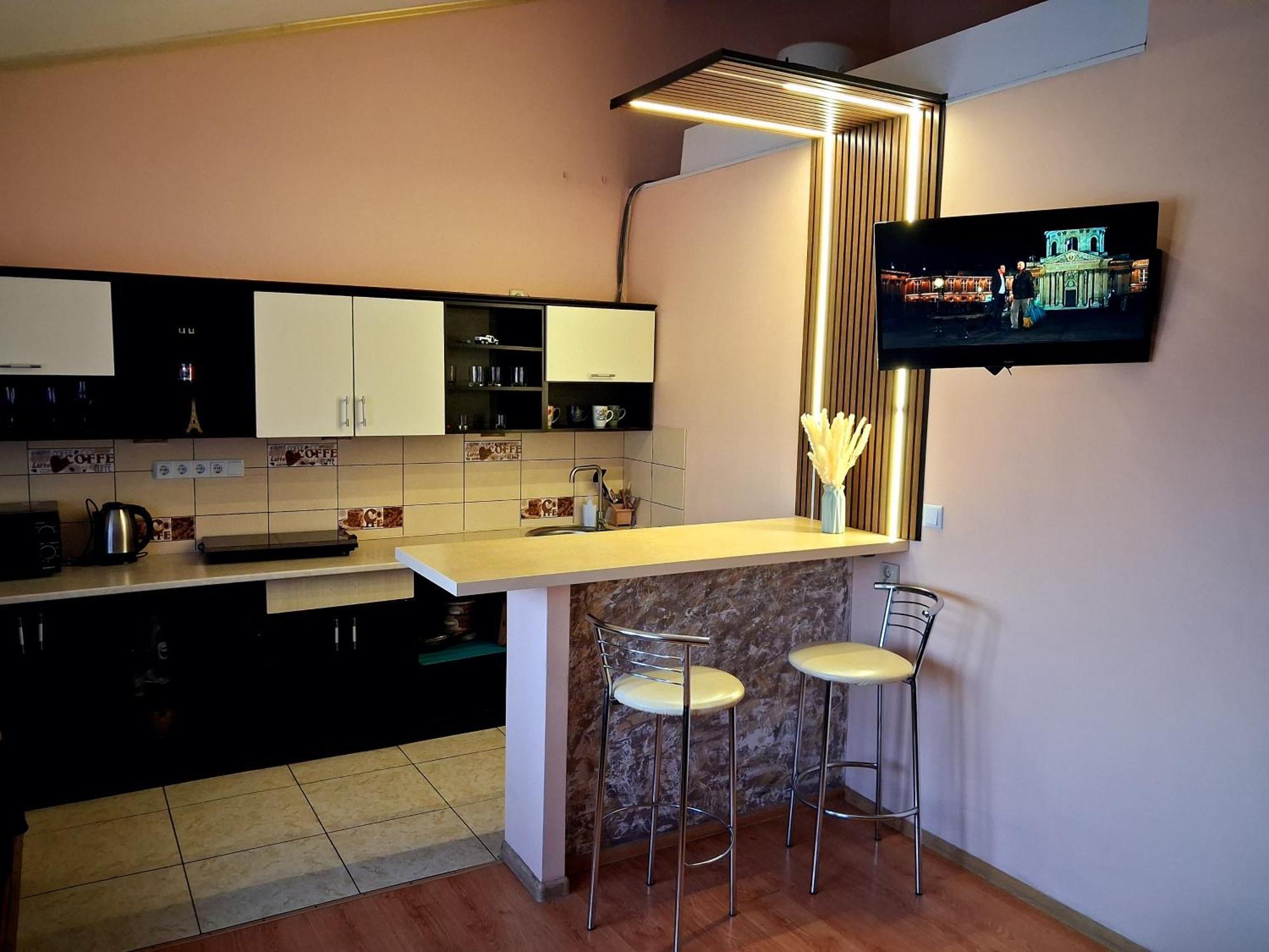 איוונו-פרנקיבסק Studio Apartments In Center New 5 Floor Без Ліфту מראה חיצוני תמונה